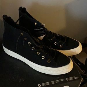 Women’s high top converse